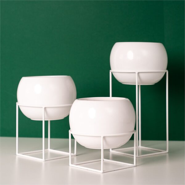 Kwietniki na stojaku